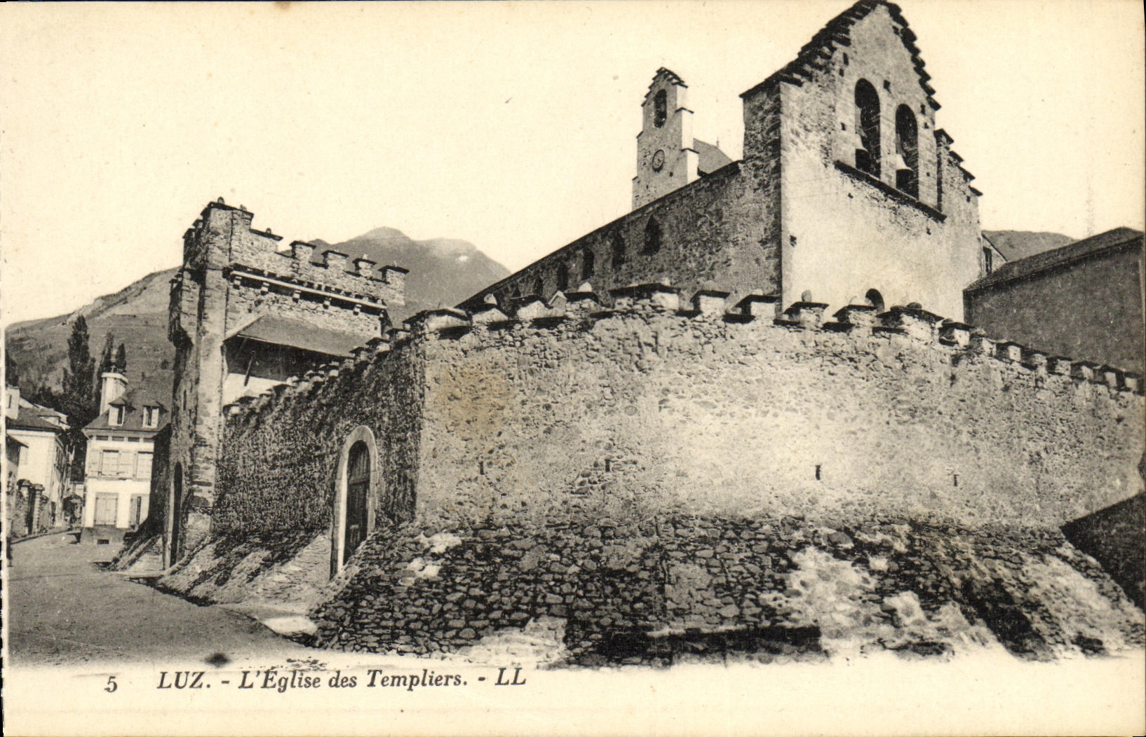 VINTAGE POSTCARD Luz L Church of Templiers