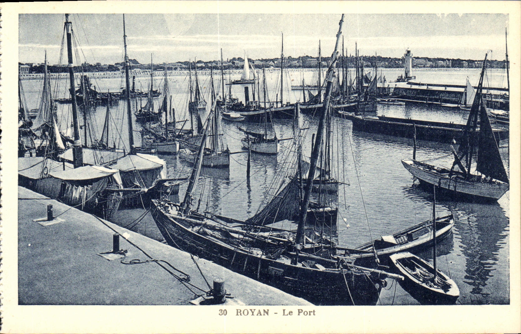 CPA Royan Le Port Bateaux