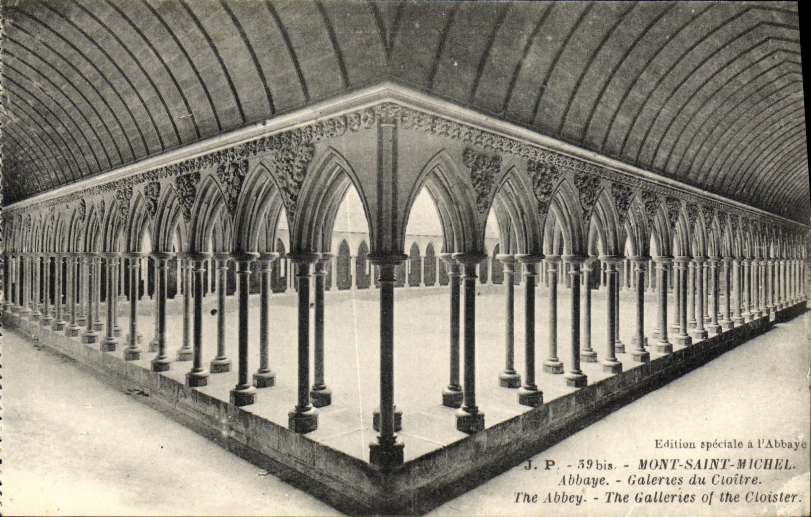 CPA Mont Saint Michel Abbaye Galerie du cloitre