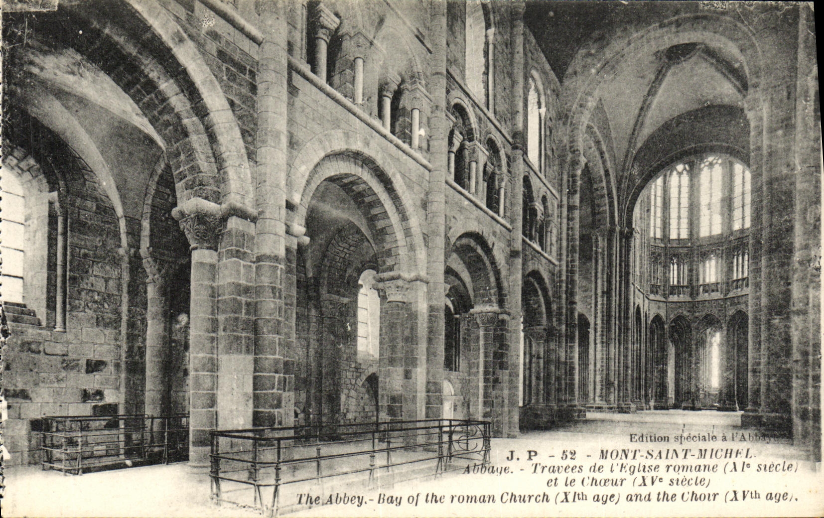 CPA Mont Saint Michel Abbaye Travees de L Eglise romane et le choeur