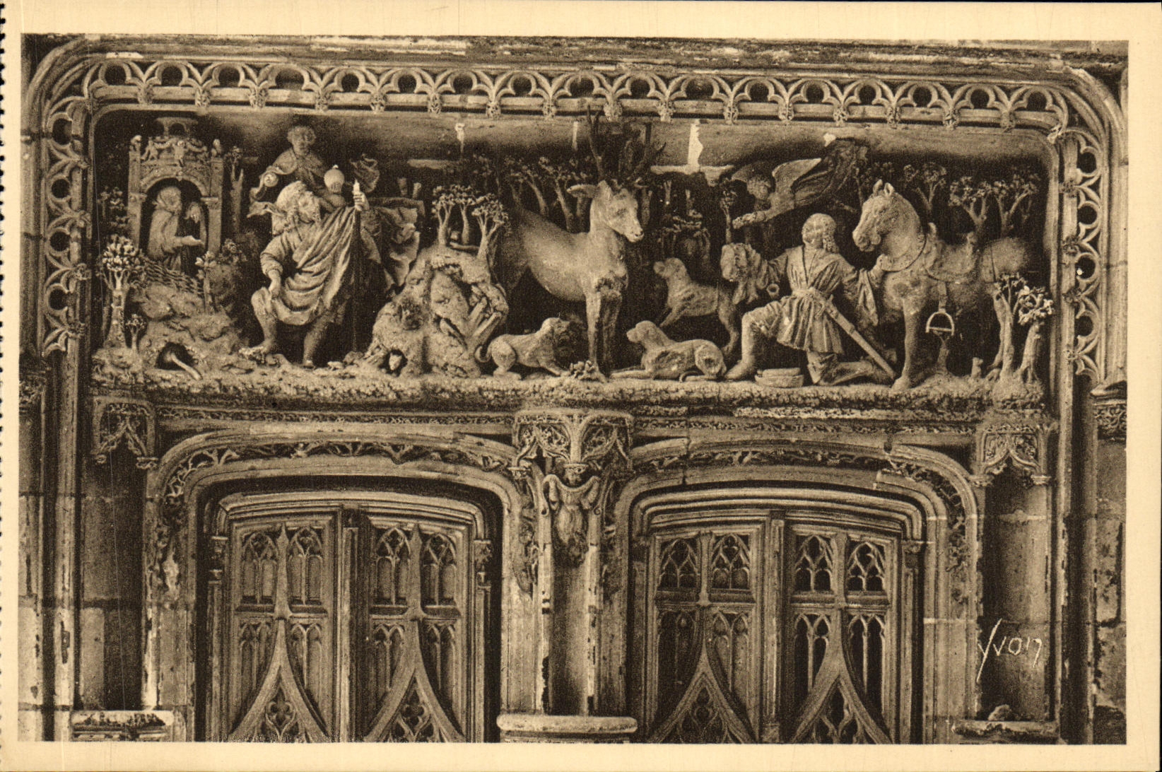 CPA Amboise Chateau Detail de la Porte de la Chapelle Saint Hubert