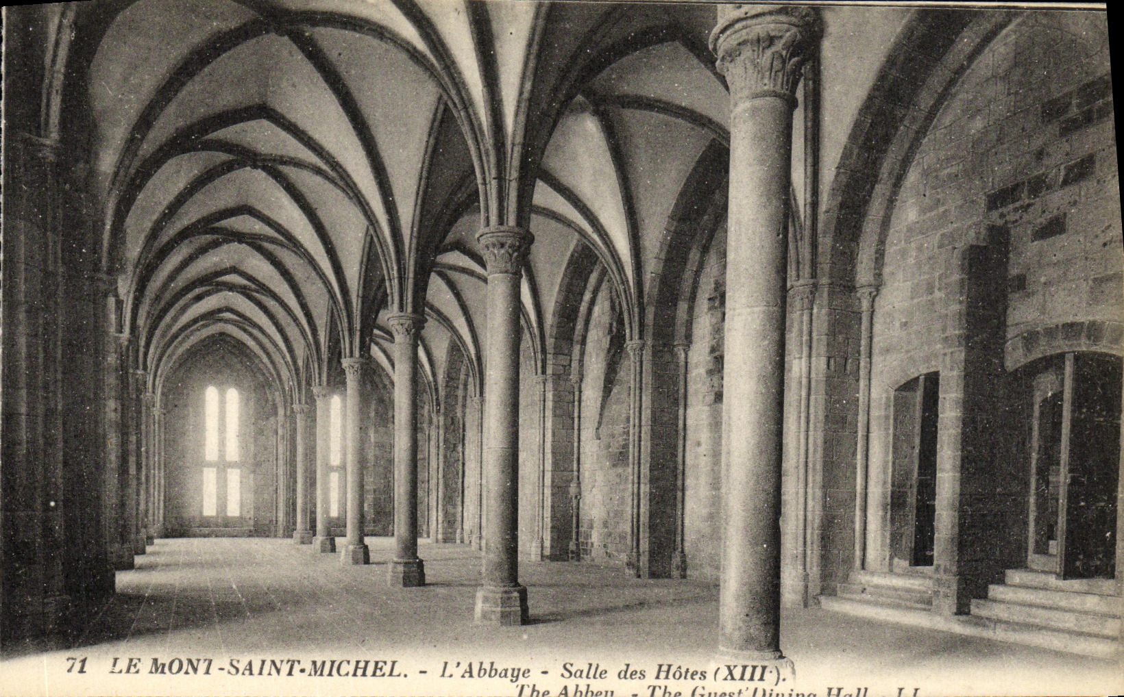 CPA Le Mont Saint Michel L abbaye Salle des hotes