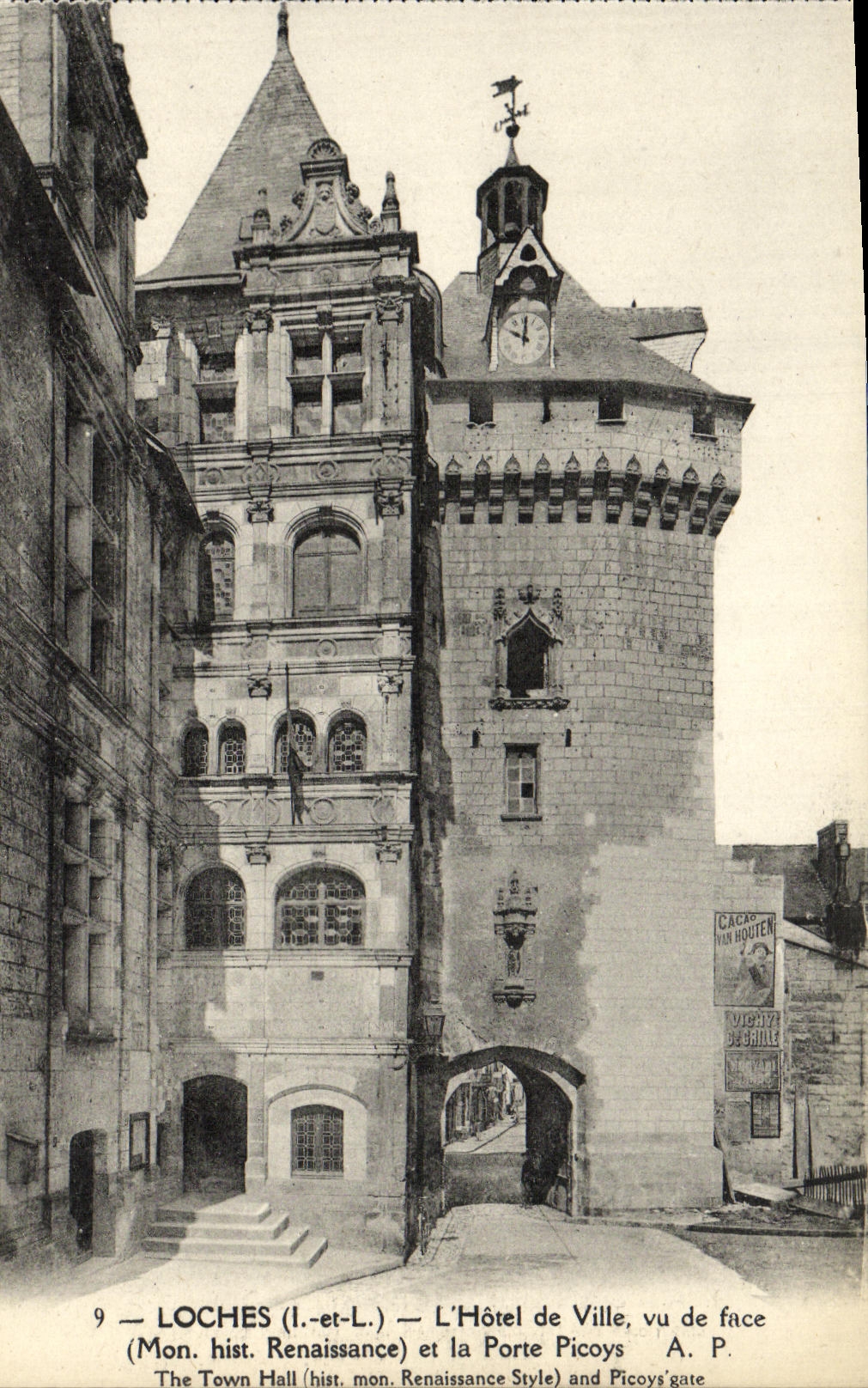 CPA Loches L Hotel de Ville Vu de Face et la porte Picoys