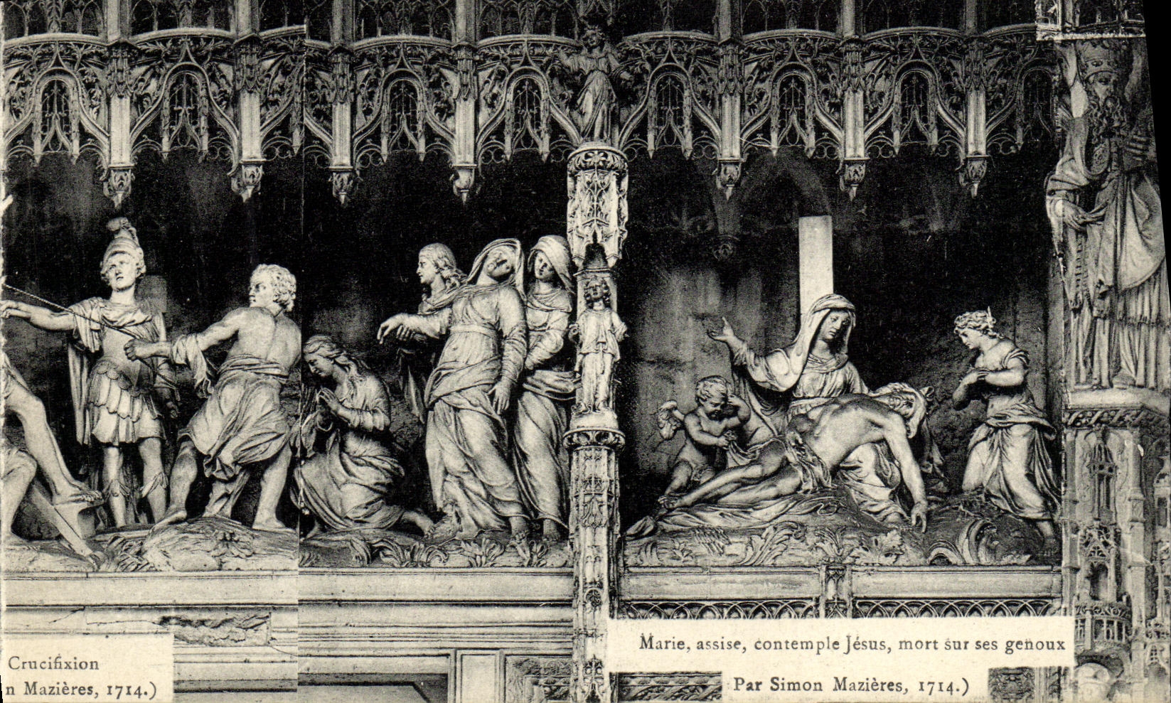 CPA Marie assise Contemple Jesus Mort sur ses Genoux Chartres