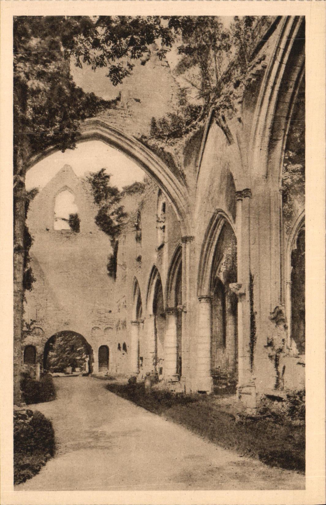 VINTAGE POSTCARD Old Abbey De Jumieges Nave Of L Church