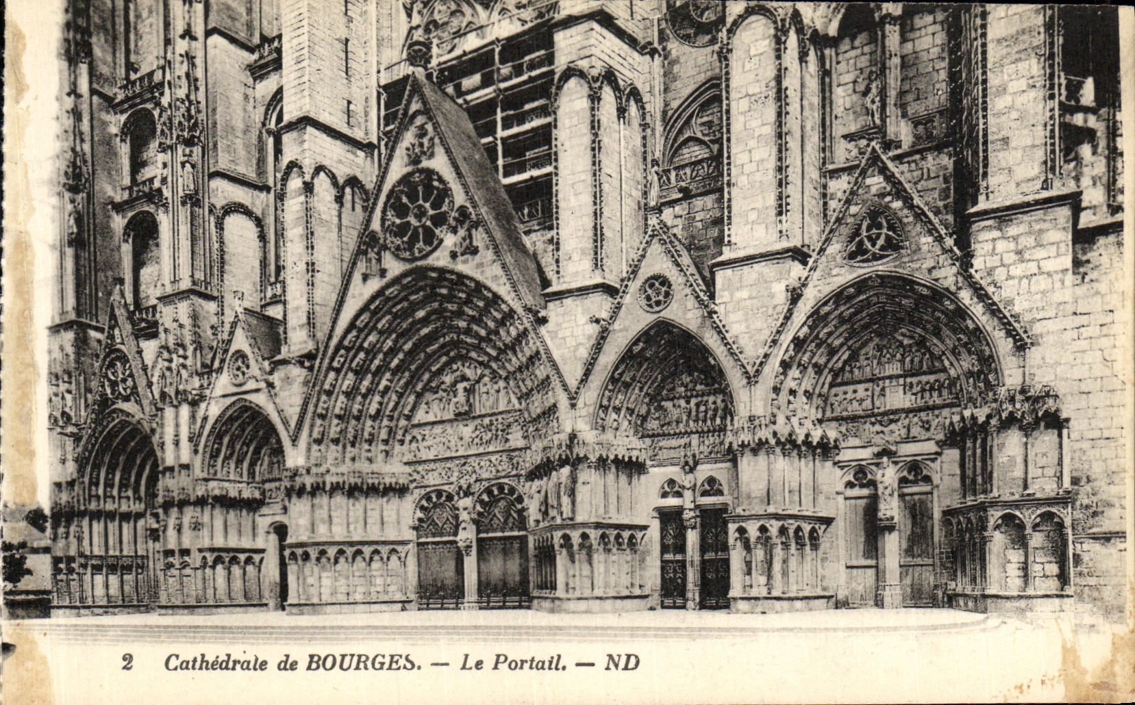 POSTAL Bourges de la VENDIMIA la puerta de la catedral