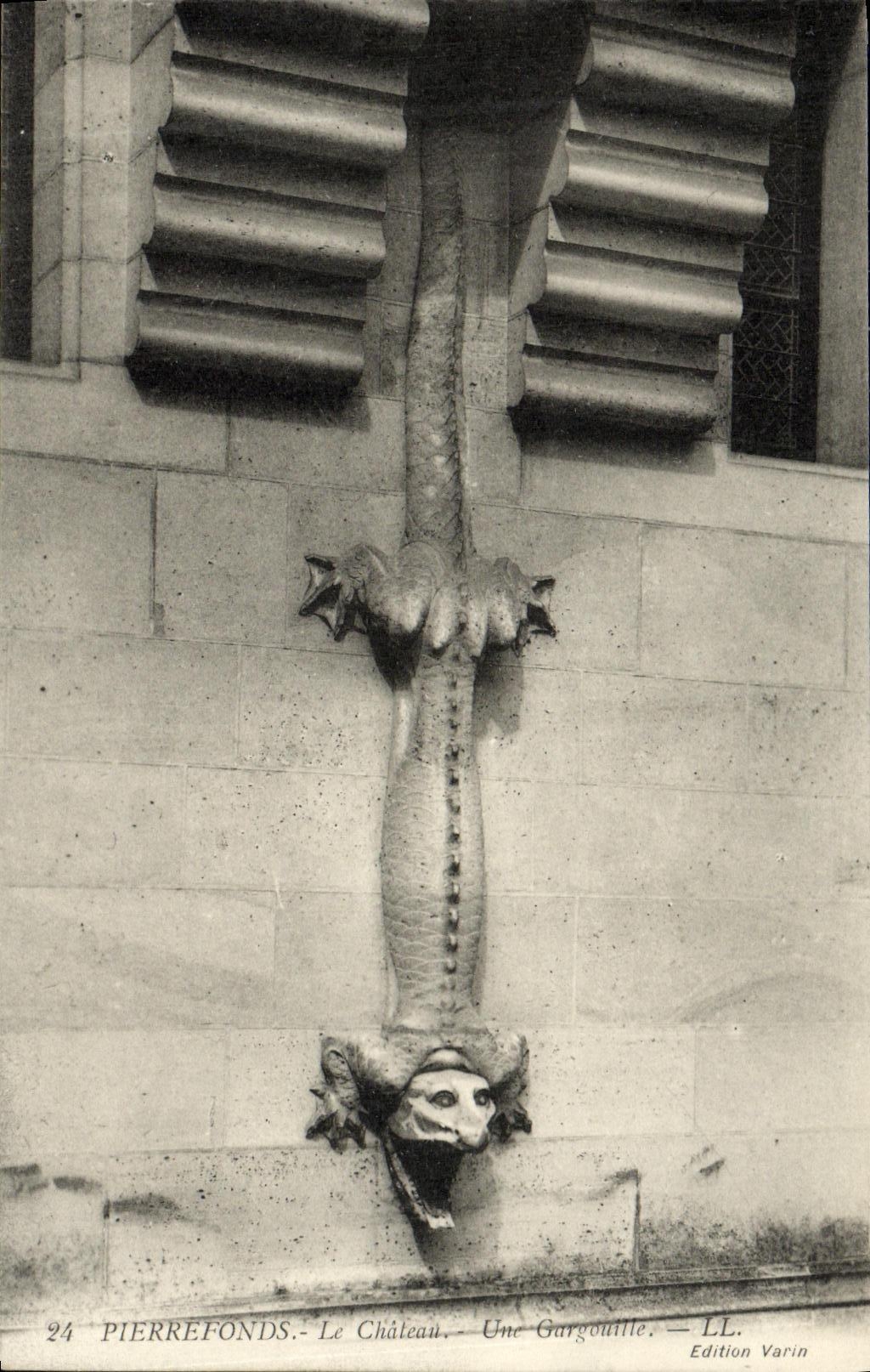 CPA Pierrefonds Le Chateau Une Gargouille