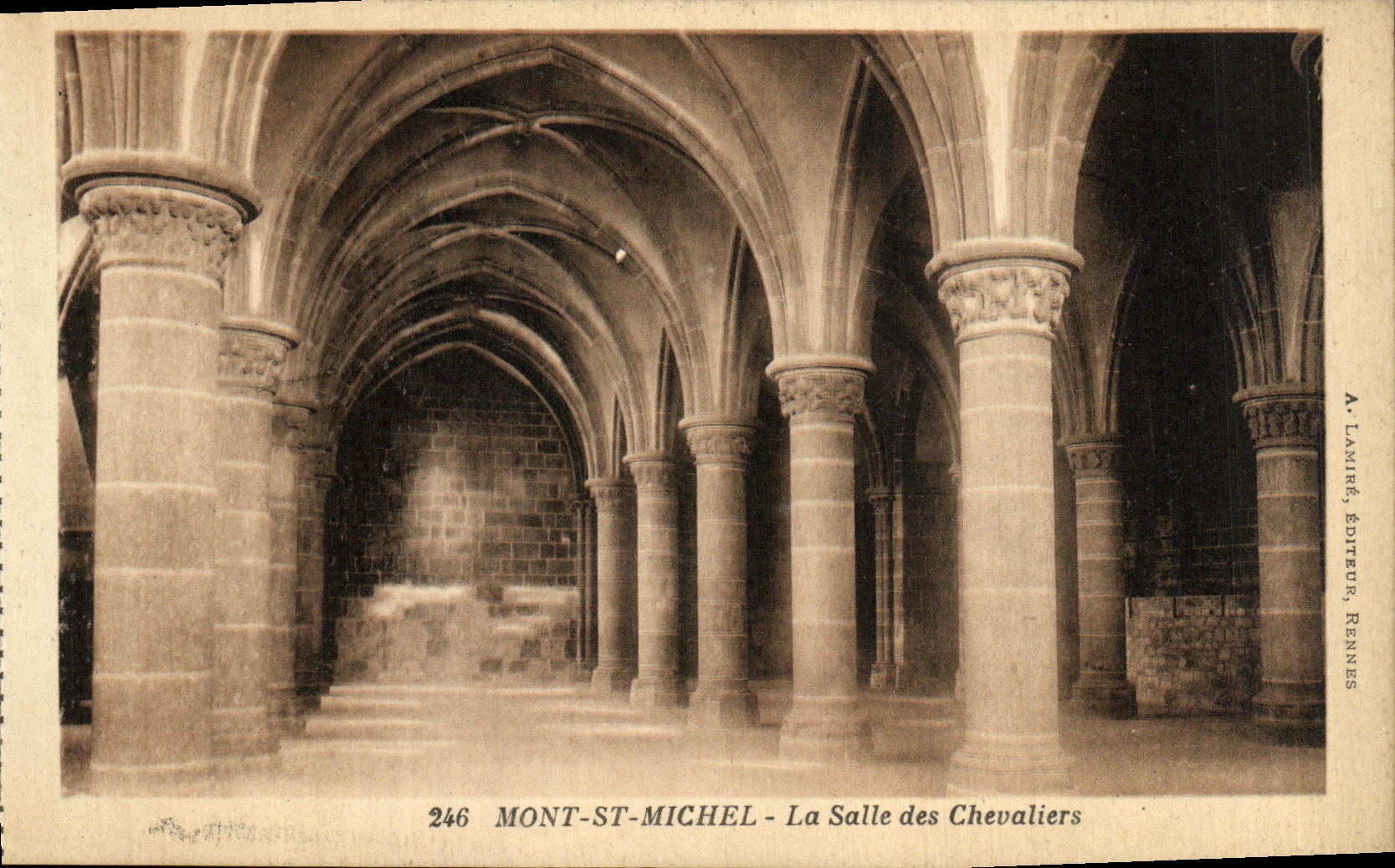 CPA Mont St Michel La Salle des Chevaliers