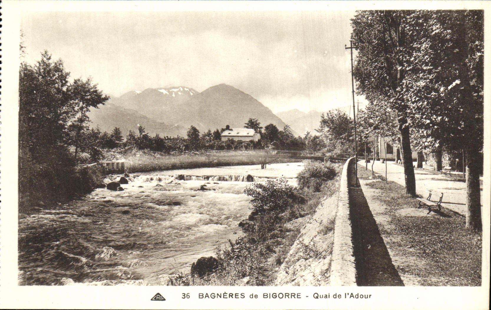 VINTAGE POSTCARD Bagneres de Bigorre Quay of L Adour