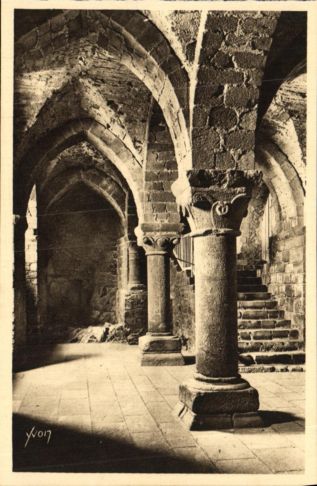 CPA Le Mont St Michel Abbaye Crypte de L Aquilon