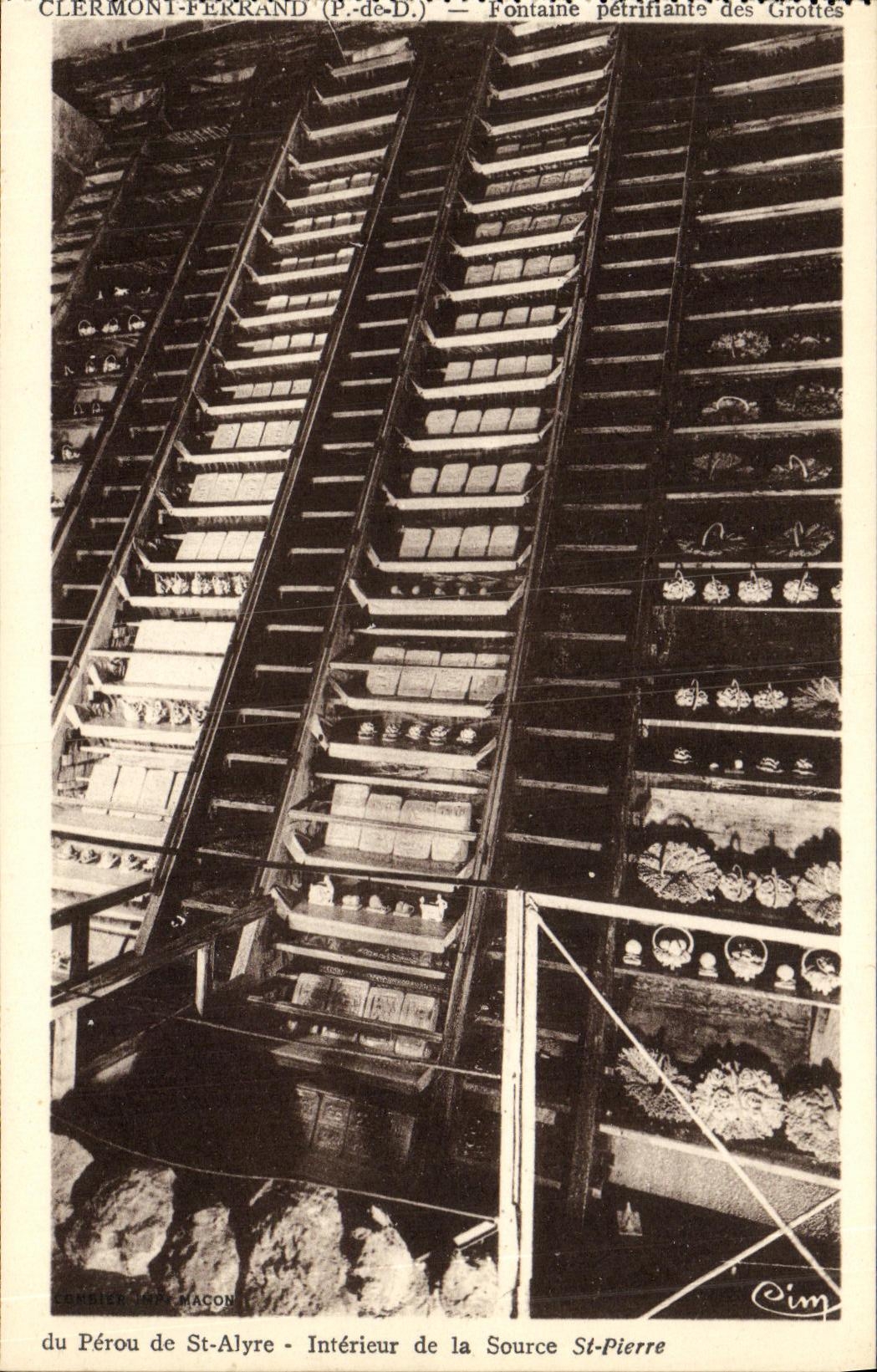 Fuente Petrifying de Clermoont Ferrand de la POSTAL de la VENDIMIA de las cuevas de Perú interior del St Pedro de la fuente