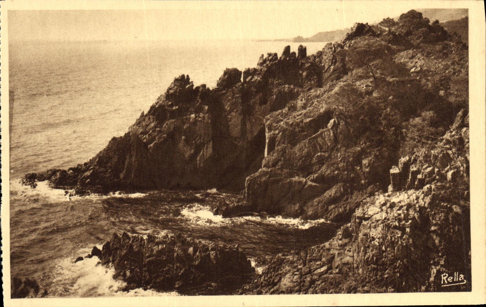 CPA La Corniche D Or Les Rochers du Trayas