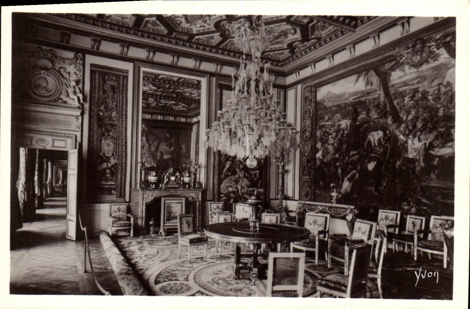 CPA La Douce France Palais De Fontainebleau Salon du Pape