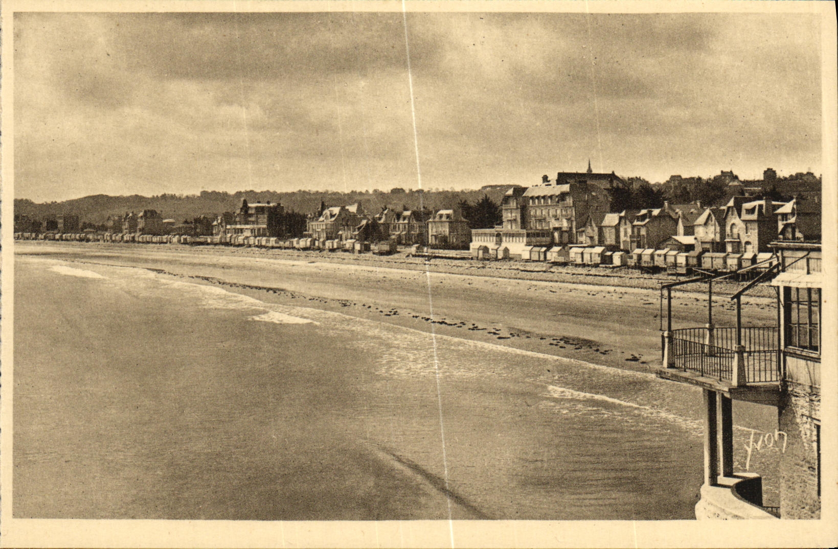 CPA Cote D Emeraude Saint Cast La Plage