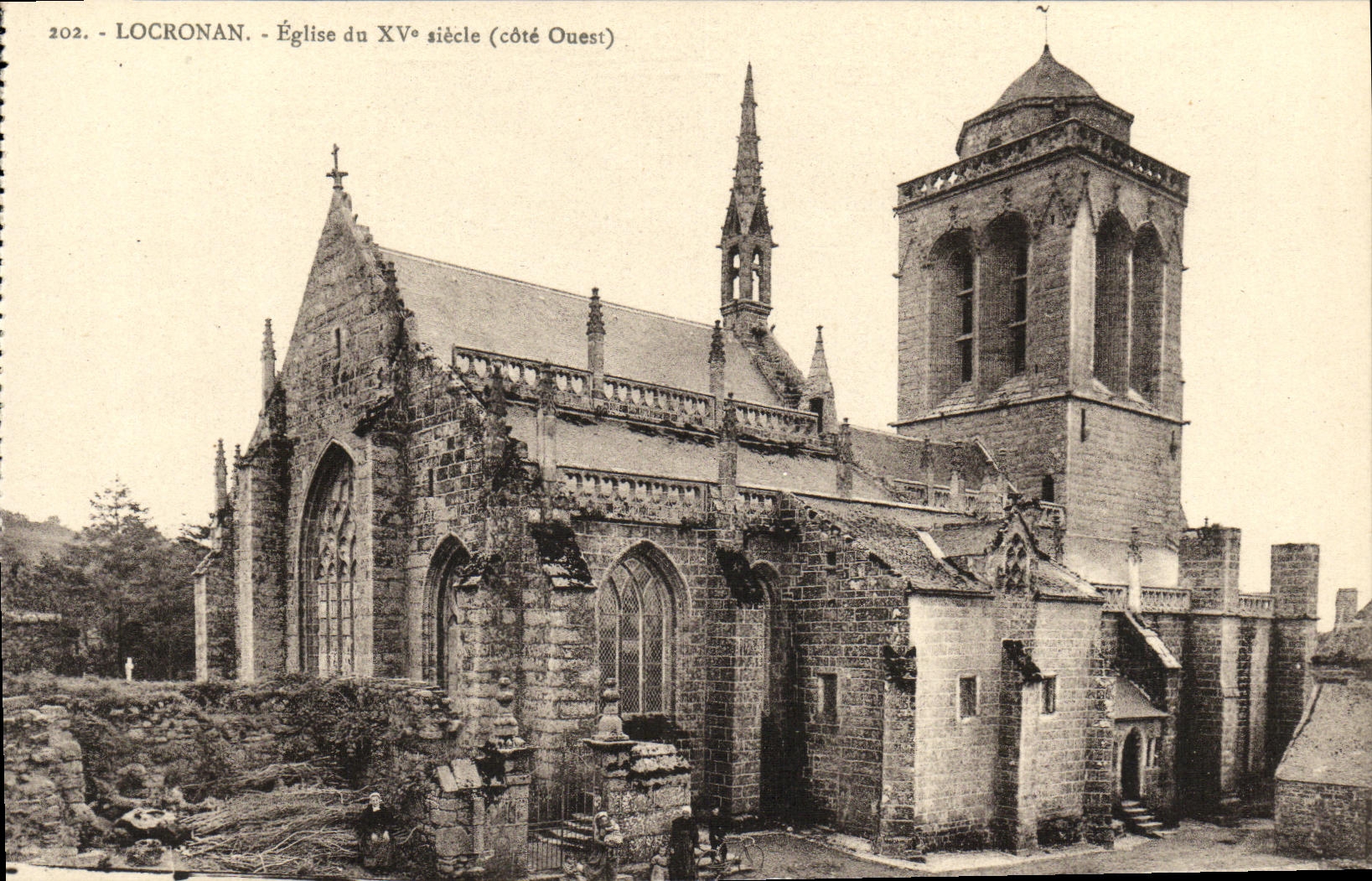 VINTAGE POSTCARD Locronan Church of 15th