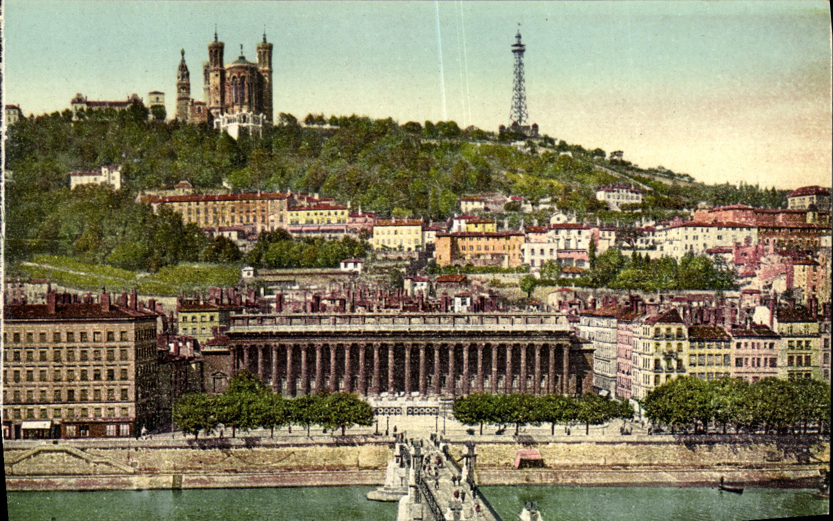VINTAGE POSTCARD Lyon Law courts and the slope of Fourviere