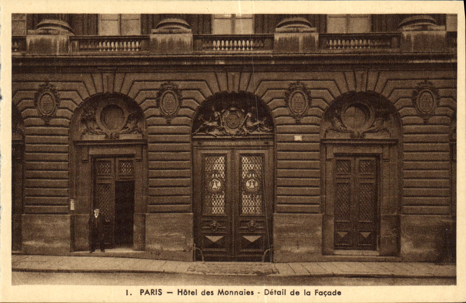 CPA Paris Hotel des Monnaies Detail de La Facade
