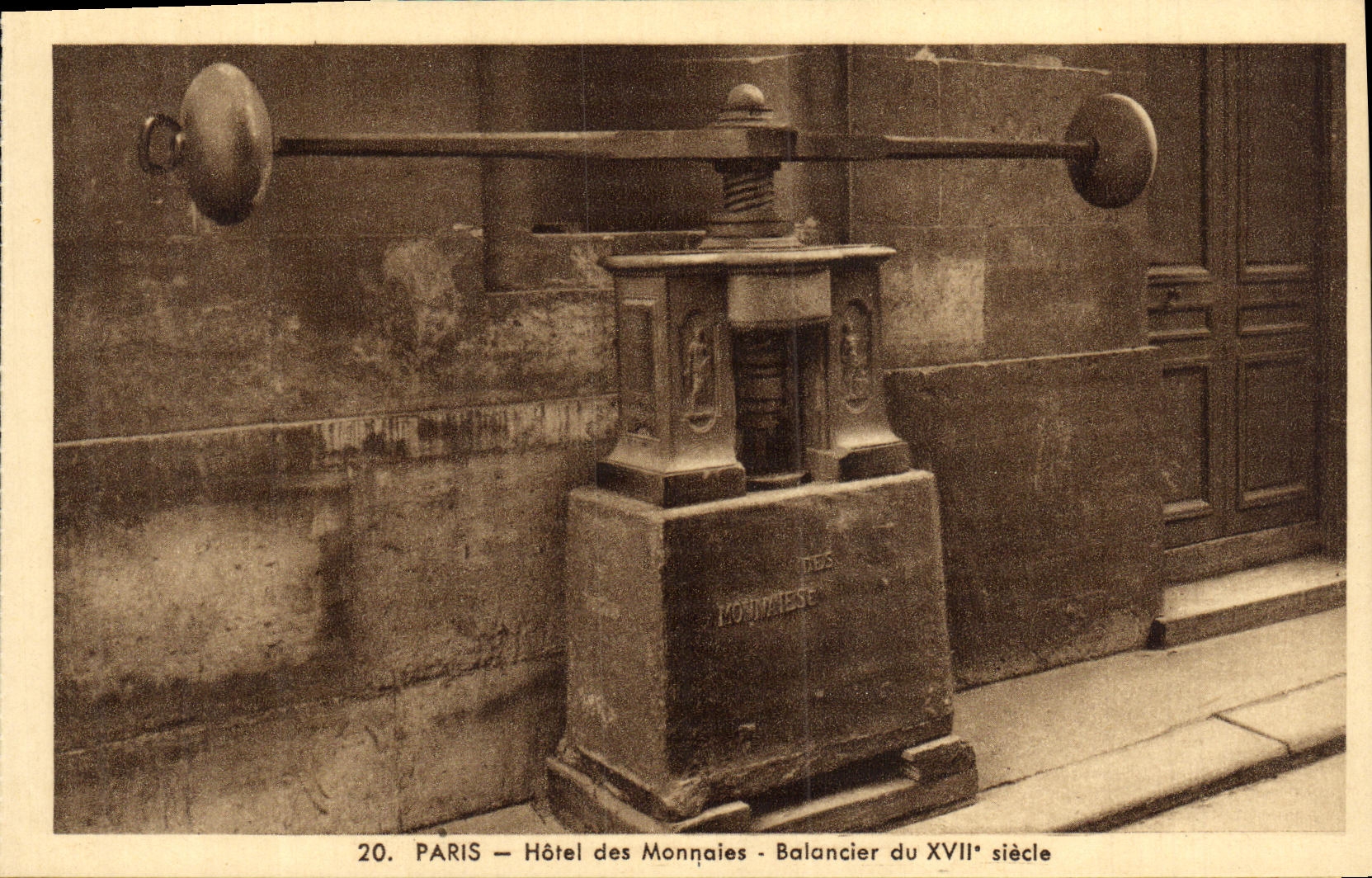 CPA Paris Hotel des Monnaies Balancier du 17eme