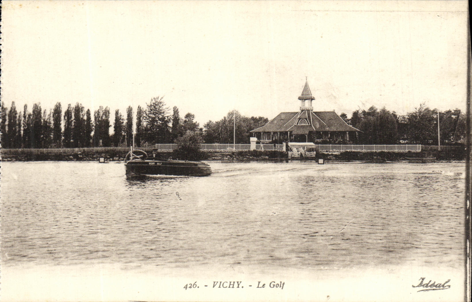 VINTAGE POSTCARD Vichy Goif