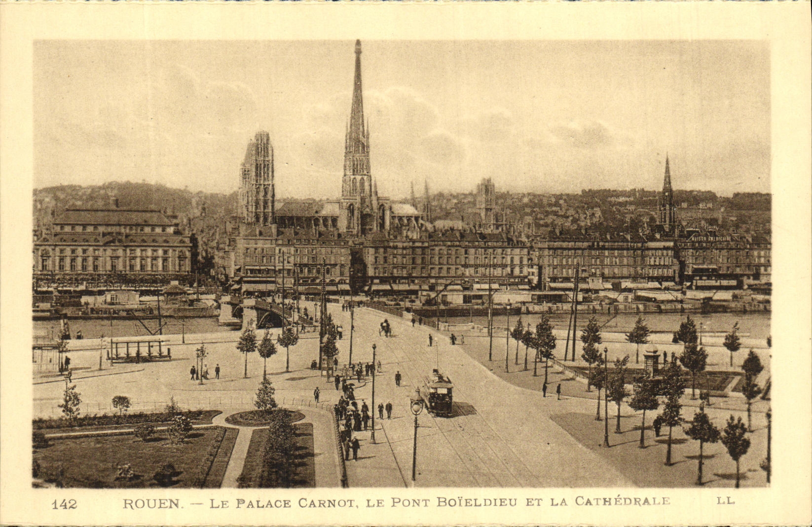 CAPE Rouen the Carnot De luxe hotel the Boieldieu Bridge and the cathedral