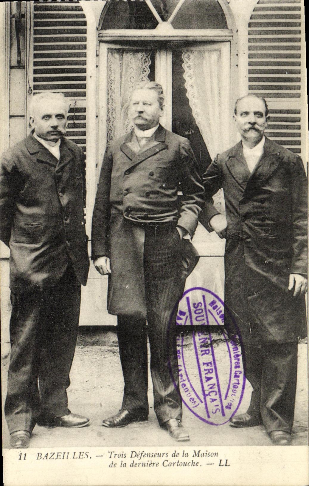 CPA Bazeilles Trois Defenseurs de la Maison de la Derniere Cartouche