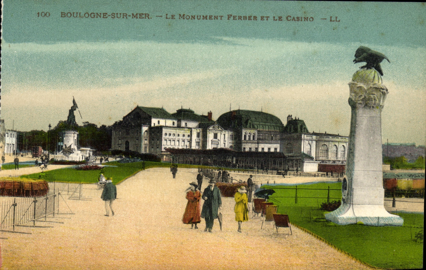 VINTAGE POSTCARD Boulogne on Sea the Ferber Monument And the Casino