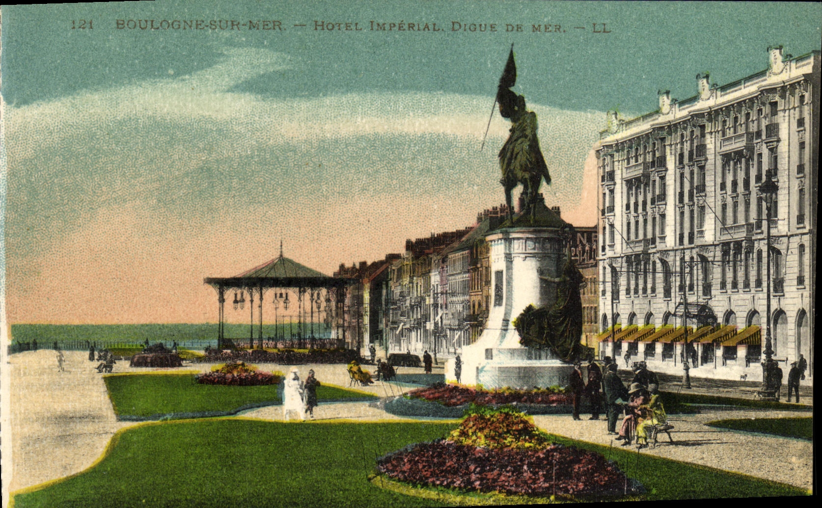 VINTAGE POSTCARD Boulogne on Mer Imperrial Hotel Dams Sea