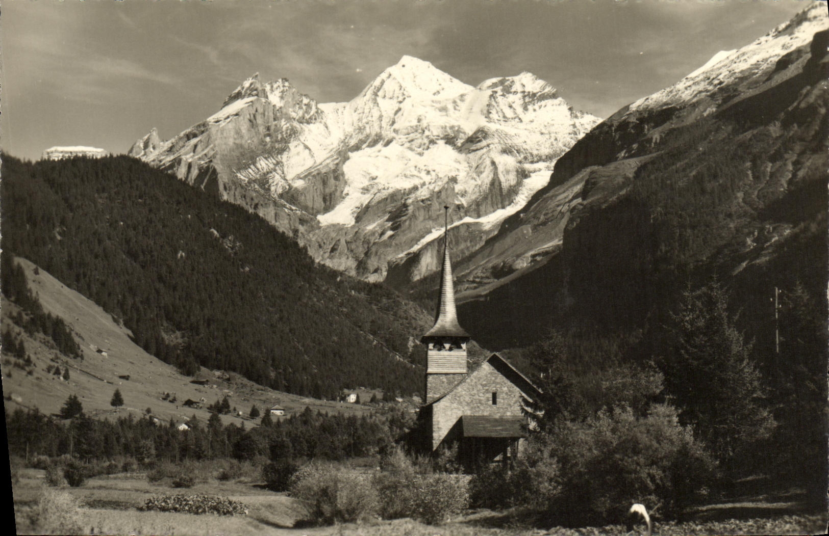 VINTAGE POSTCARD Kandecreteg Katholisch Kirche Blumlisalp
