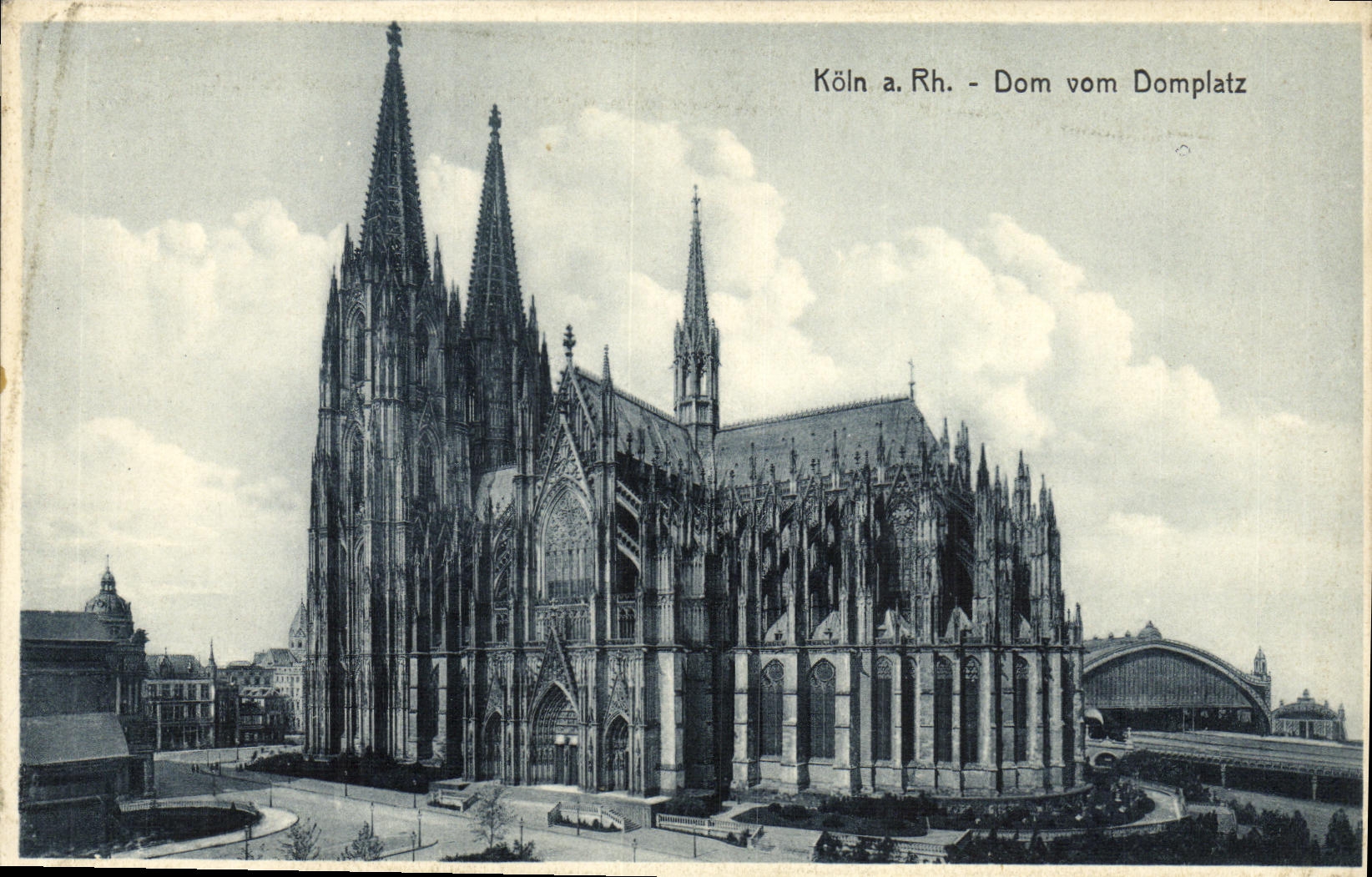 Dom Vom Domplatz el derecho de Koln de la POSTAL de la VENDIMIA