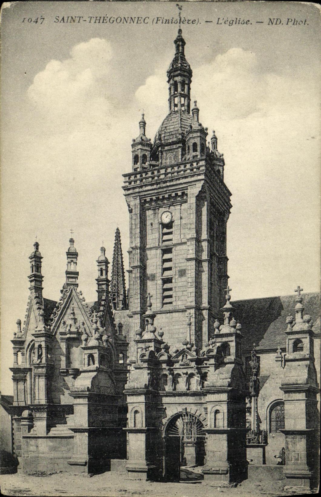 CPA Saint Thegonnec Finistere L eglise