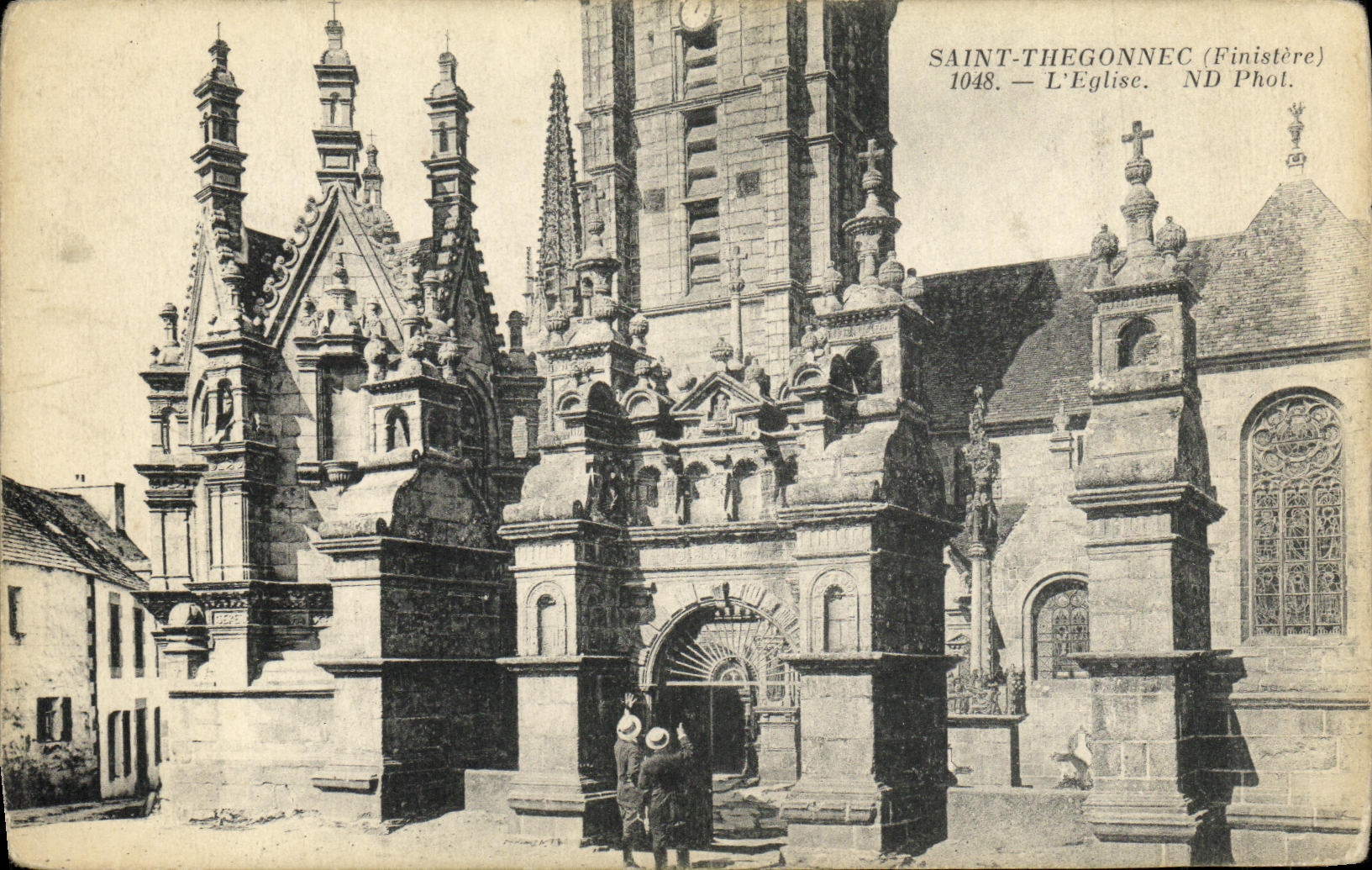 CPA Saint Thegonnec Finistere L Eglise