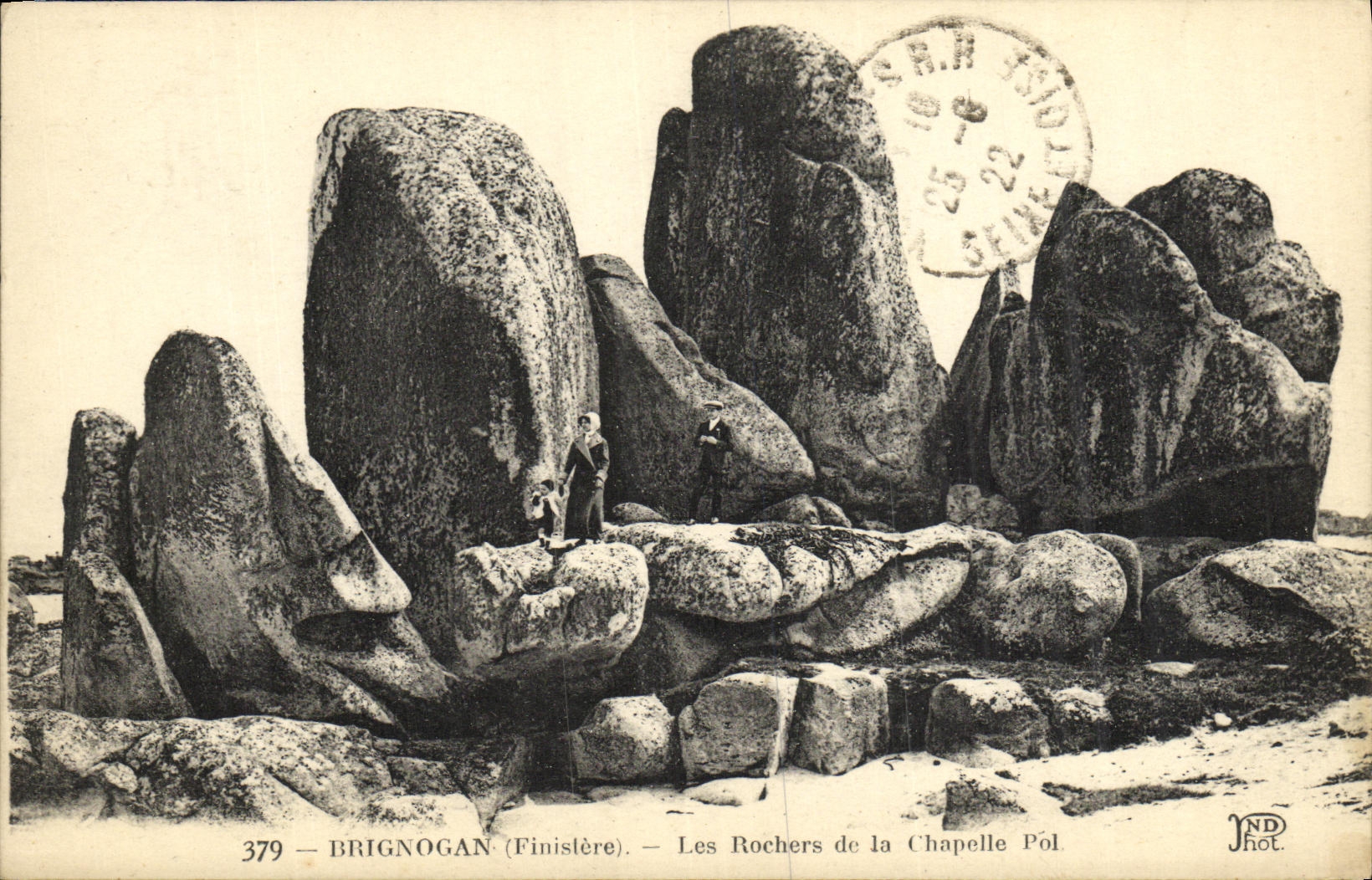 VINTAGE POSTCARD Brignogan Finistere Rocks of the vault