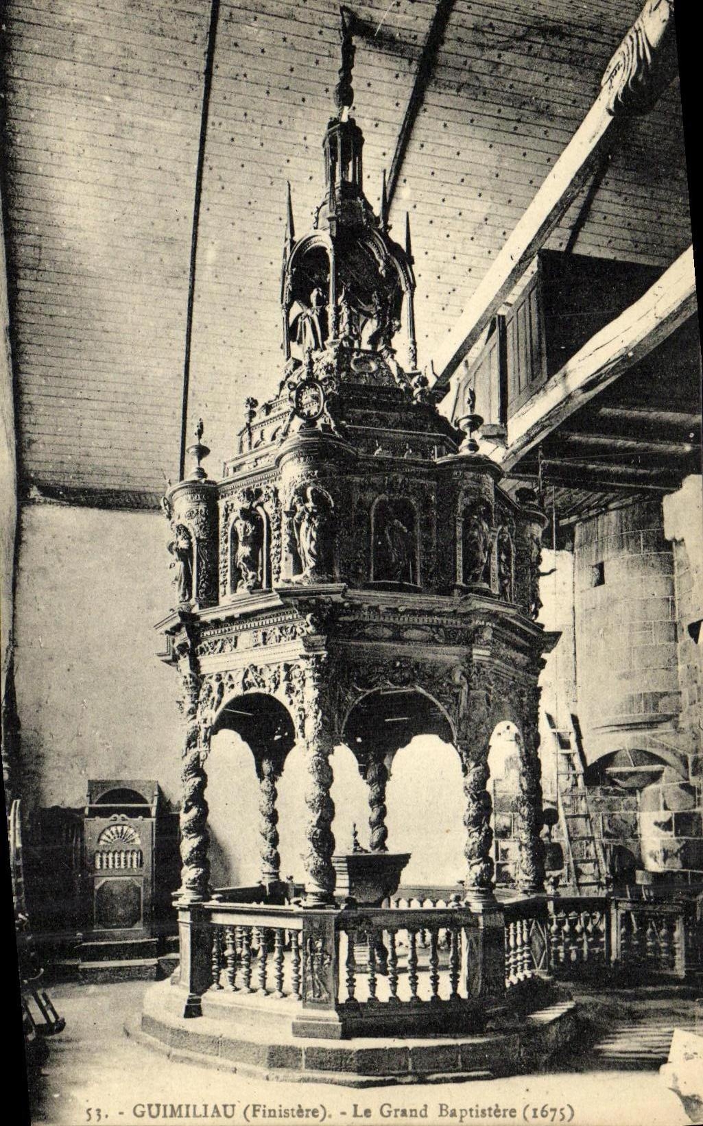 CPA Guimiliau Finistere Le grand baptistere
