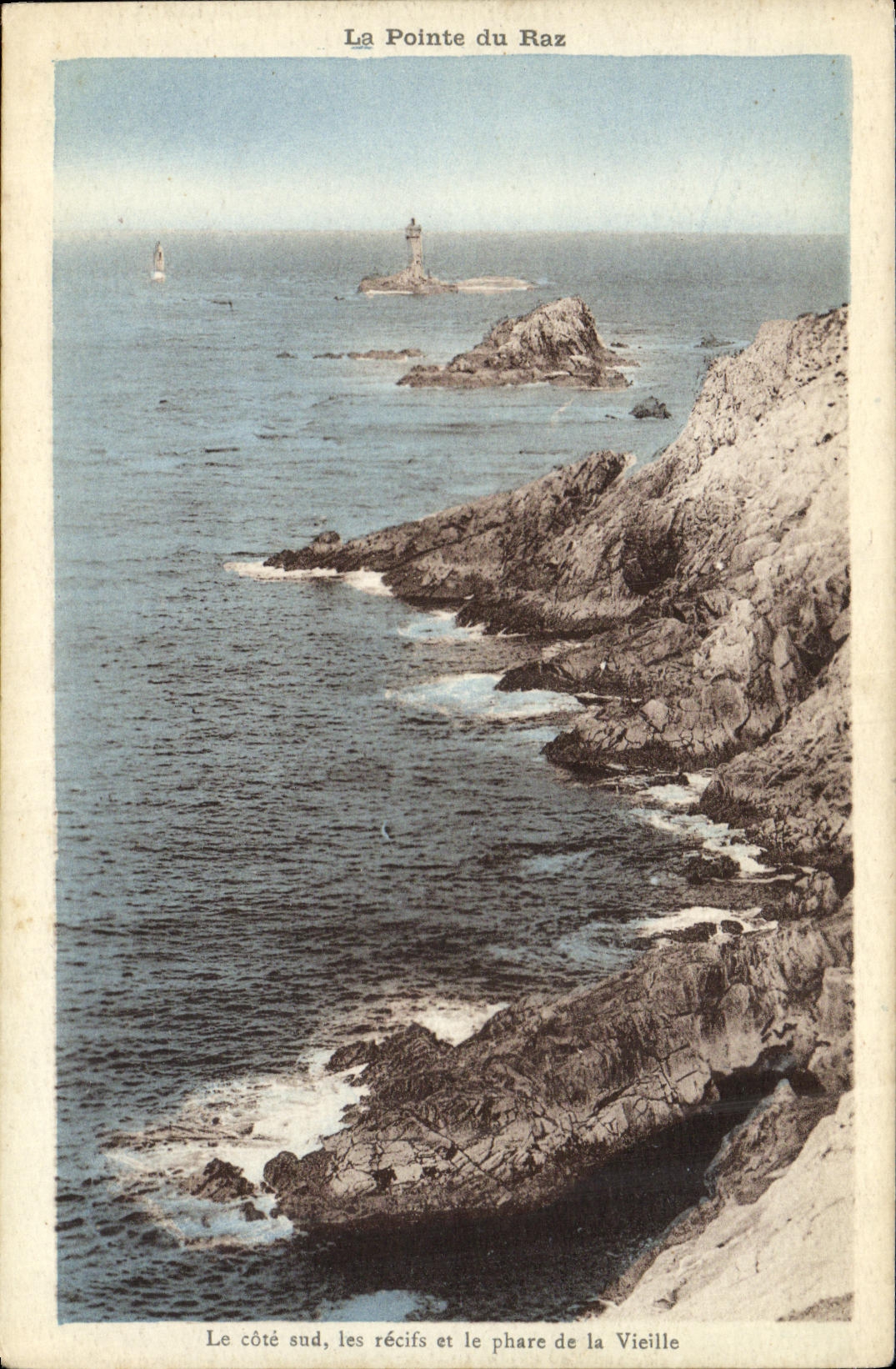 CPA Le Cote sud les recifs et le phare de la vieille