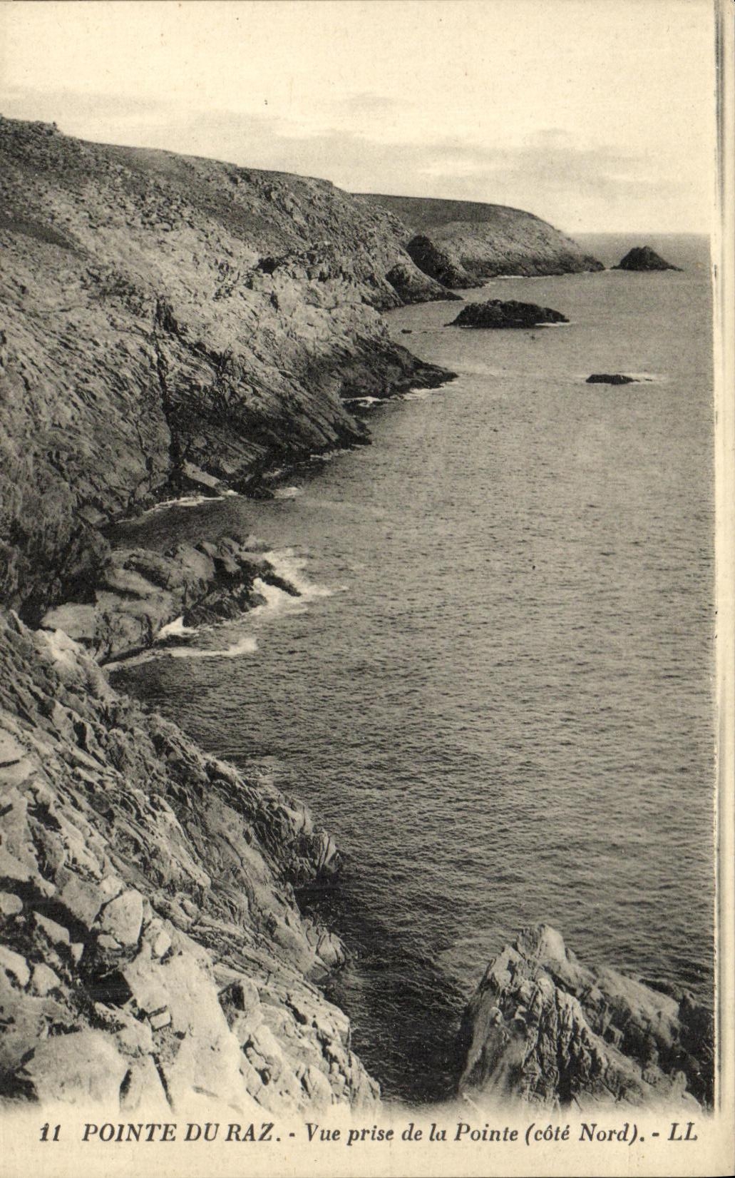 CPA La Pointe du raz Vue Prise de la pointe