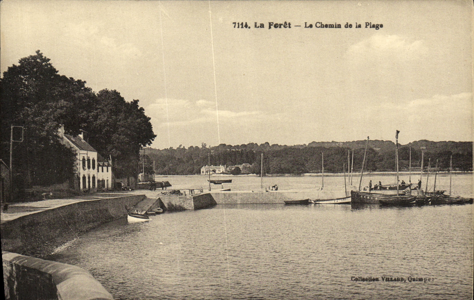 CPA La Foret La Chemin de la plage