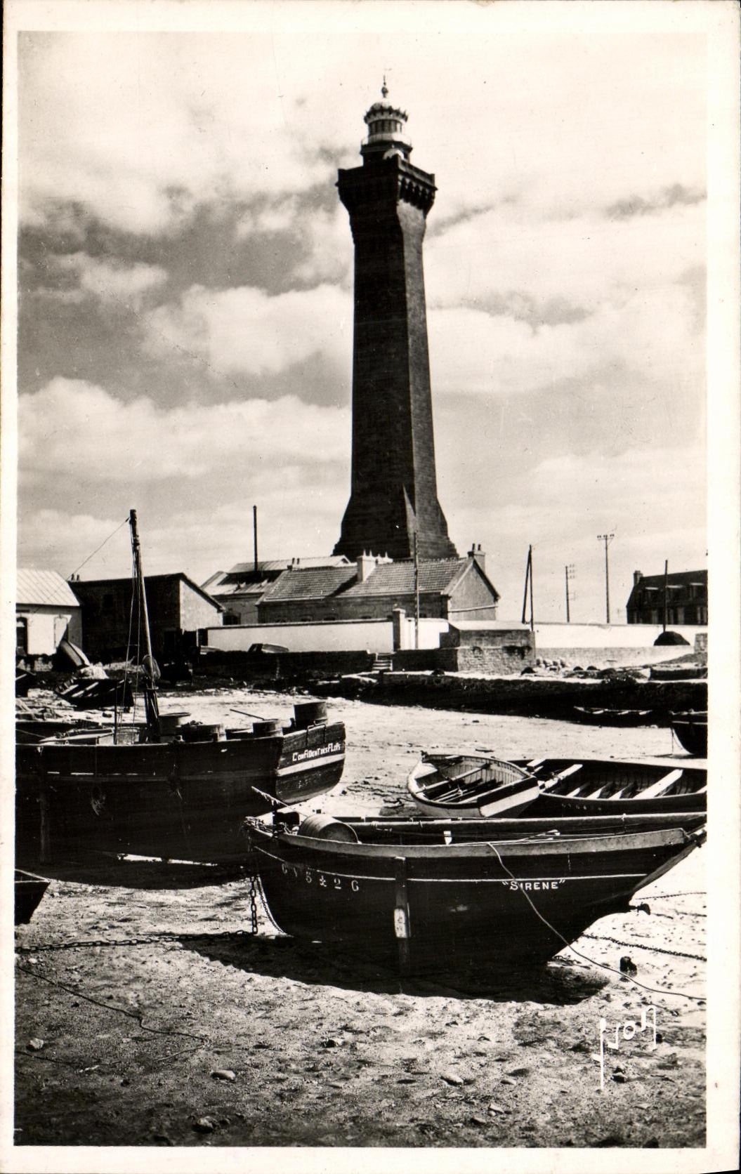 VINTAGE POSTCARD Penmarc H St Guenole the headlight D Eckmuhl