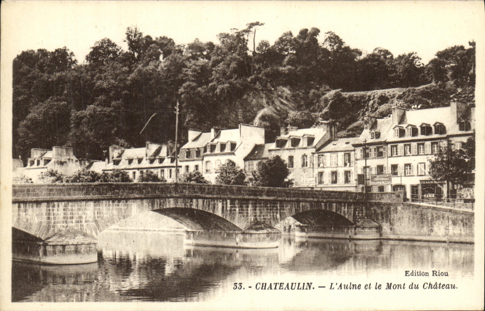 VINTAGE POSTCARD Chateaulin L Alder and Mount of the Castle