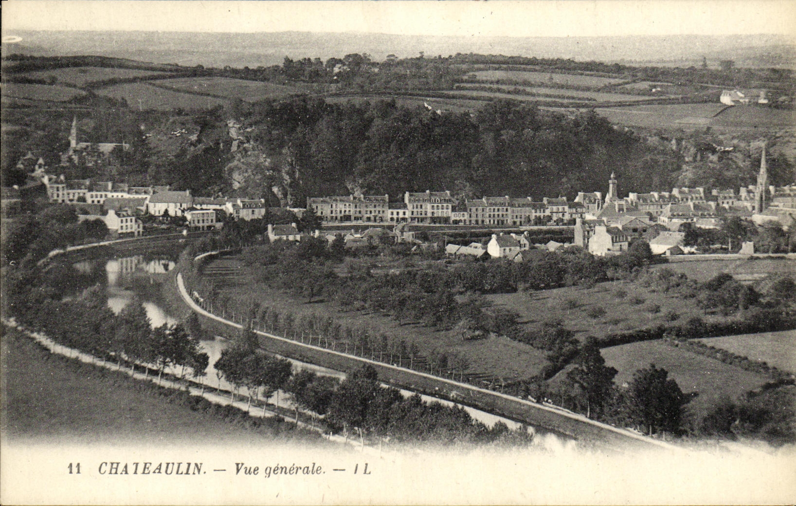 VINTAGE POSTCARD Chateaulin View