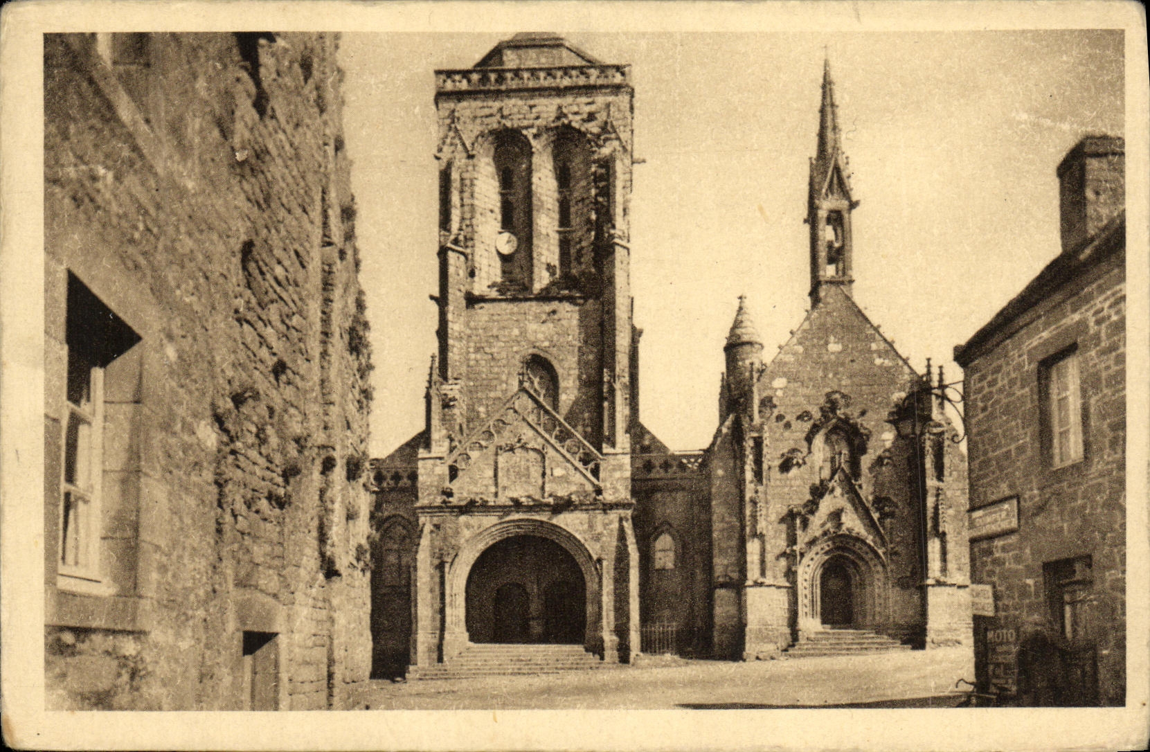 VINTAGE POSTCARD Locronan L Church and the Vault of Pentity