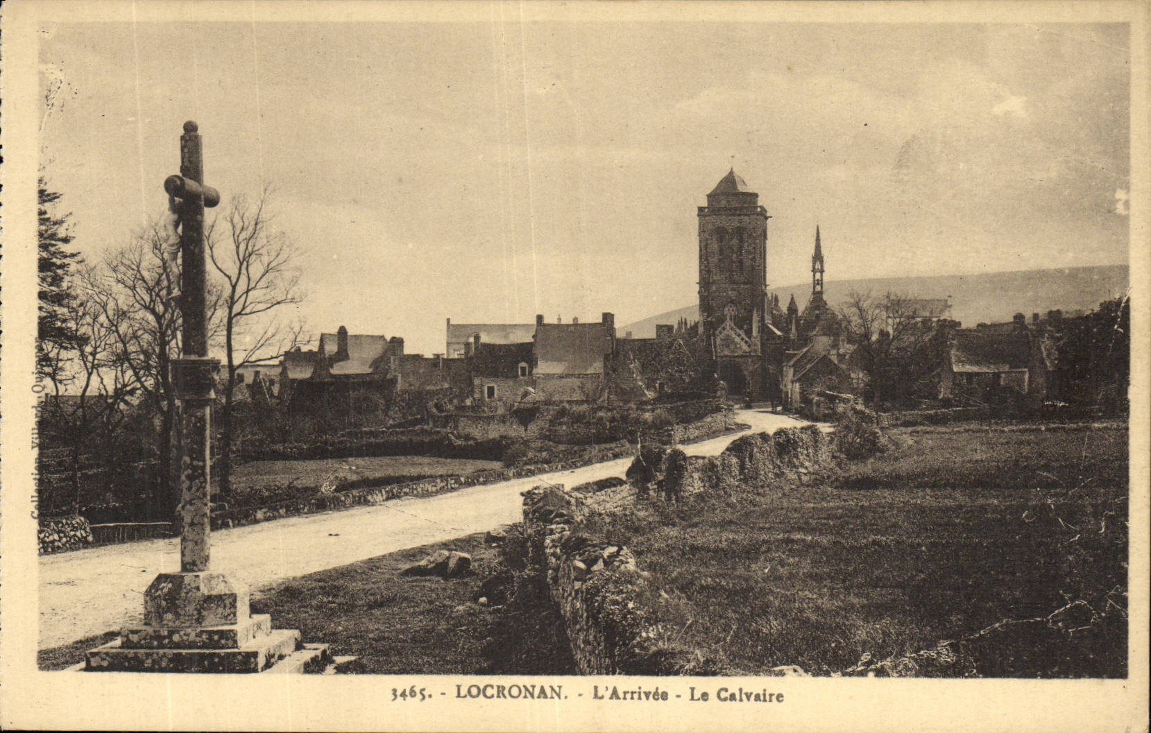 VINTAGE POSTCARD Locronan L Arrived the Martyrdom