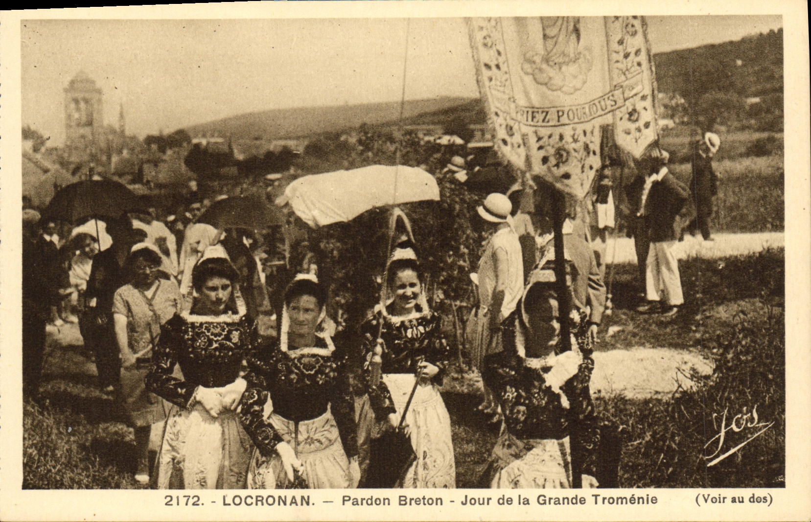 VINTAGE POSTCARD Locronan Great Breton Day of Tromenie Folklore Costume
