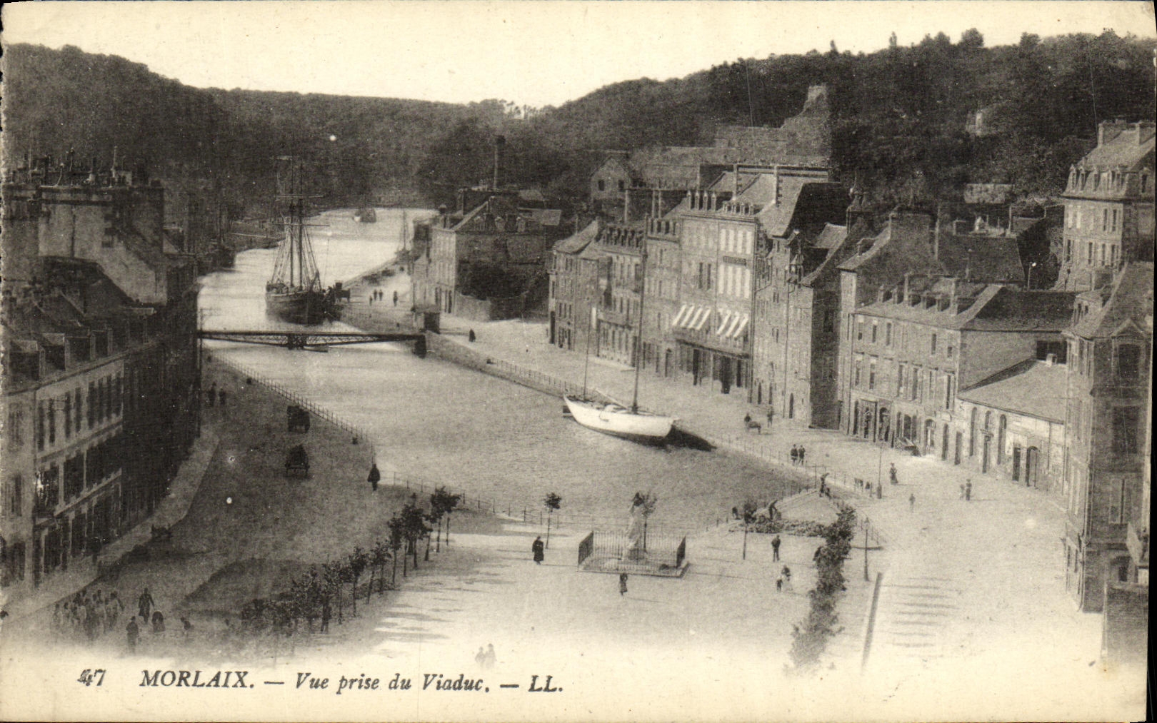 CPA Morlaix Vue Prise du Viaduc Bateau Voilier