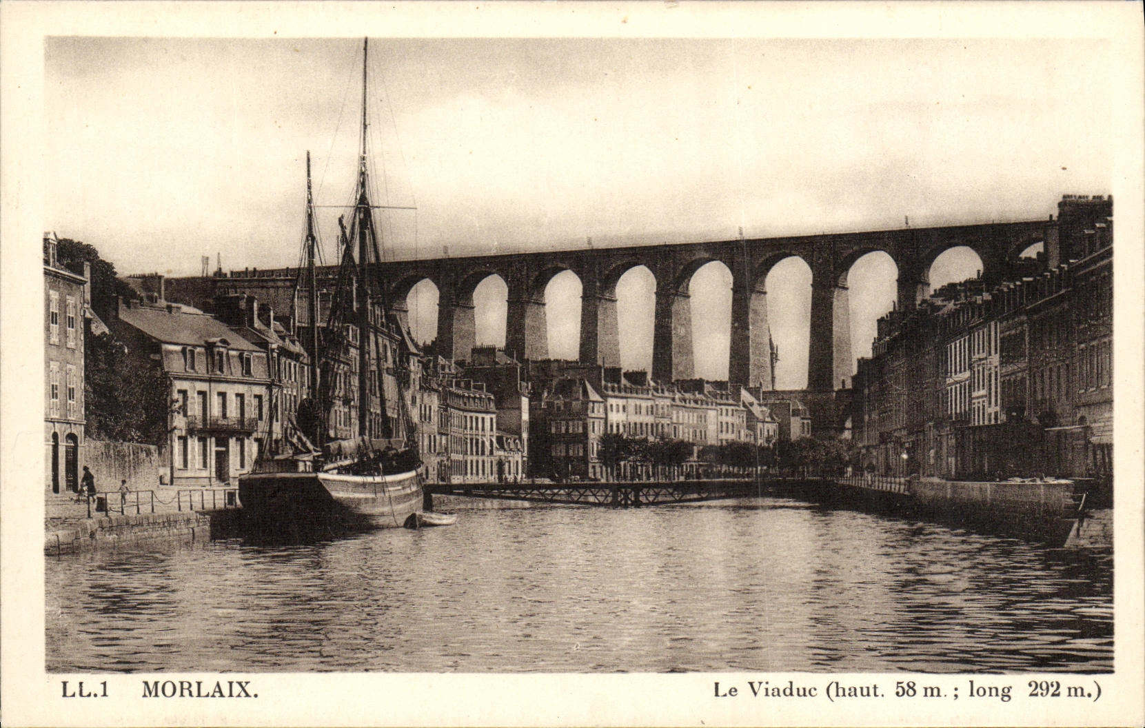 CPA Morlaix Le Viaduc Bateau Voilier