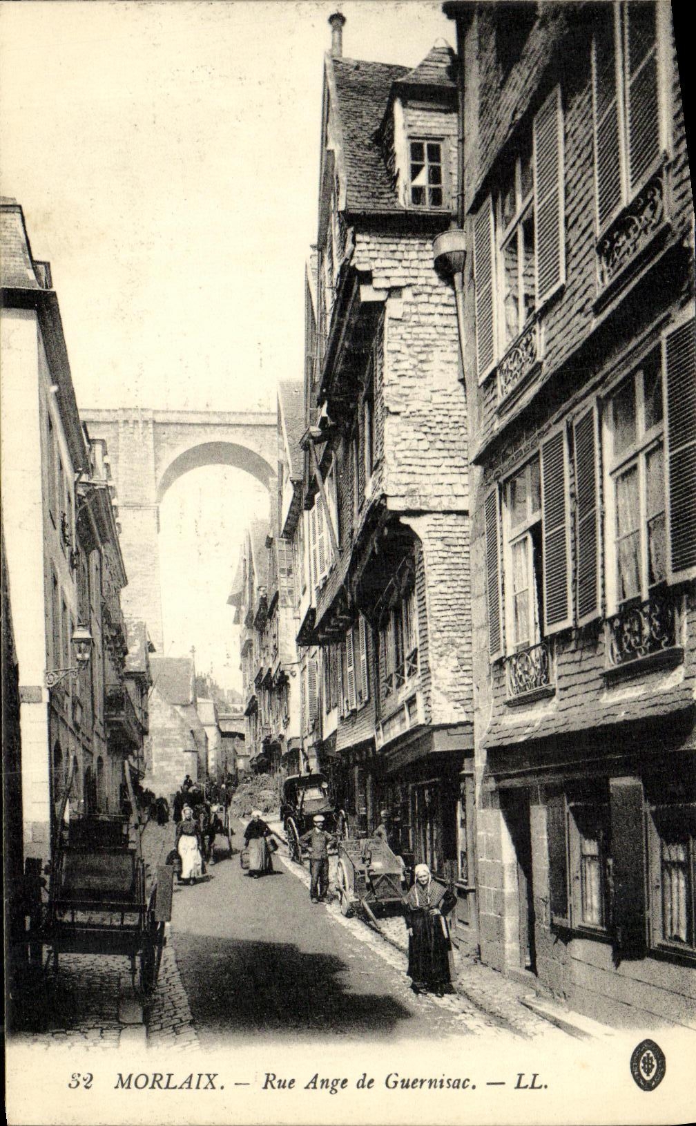 CPA Morlaix Rue Ange de Guernisac