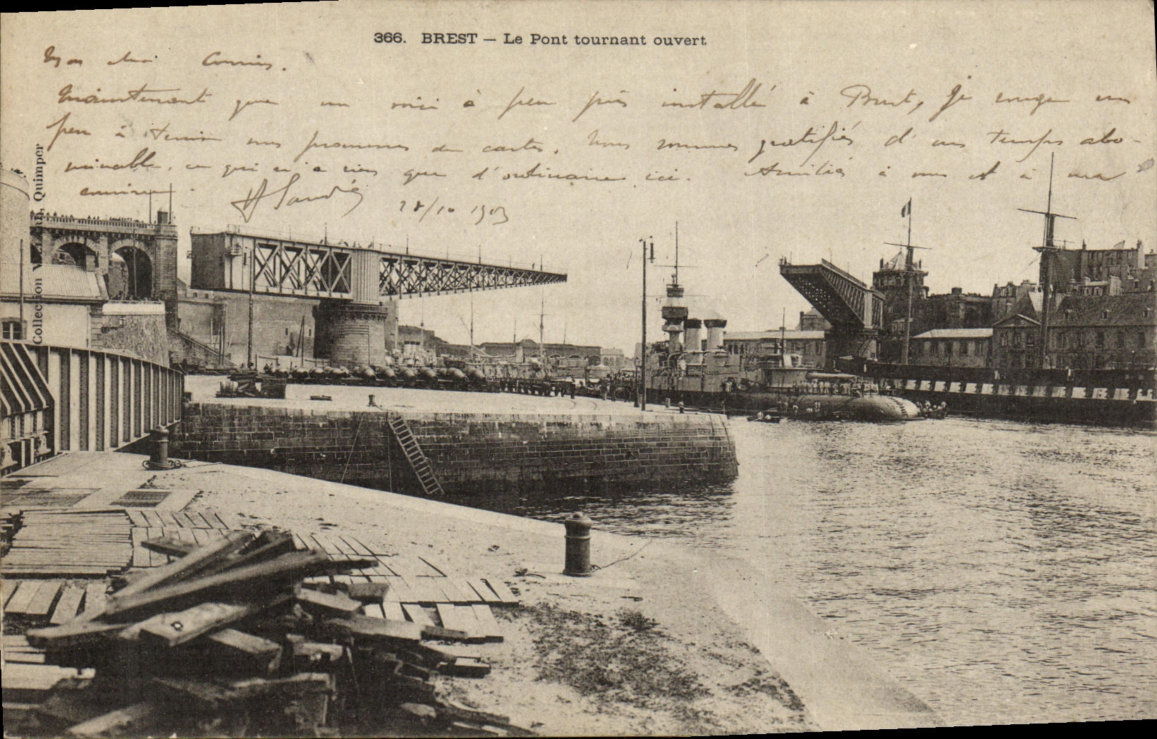 CPA Brest Le Pont tournant ouvert Bateau