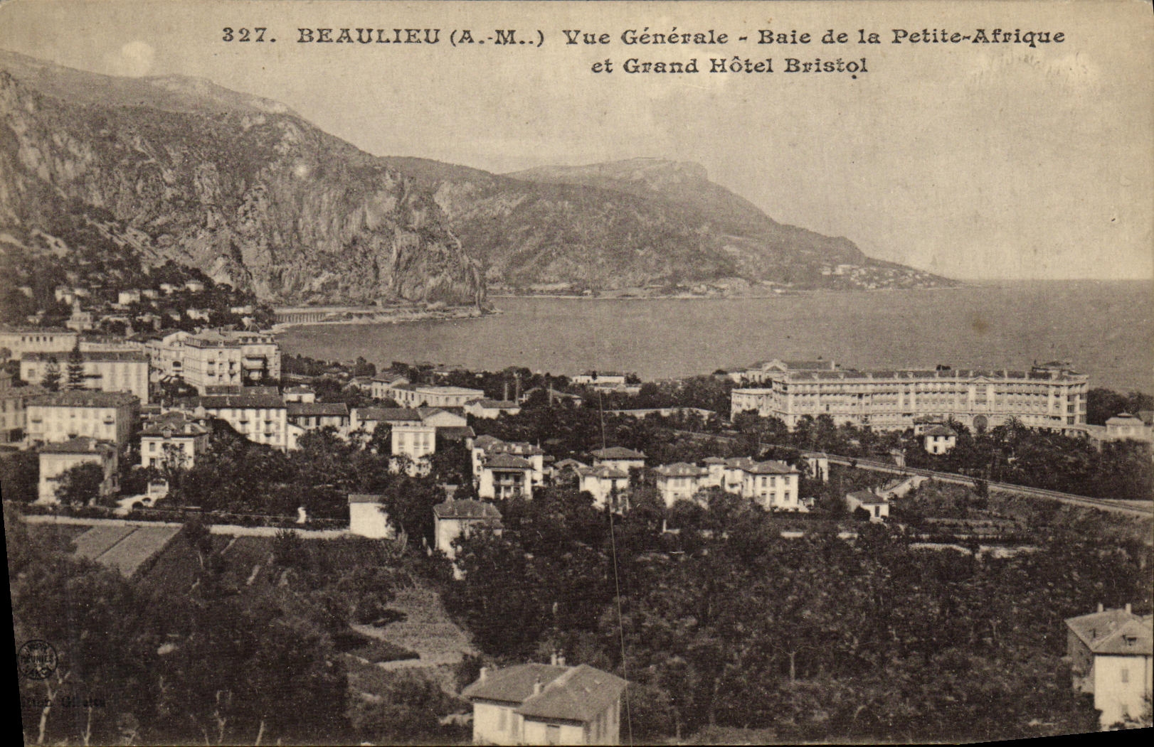 CPA Beaulieu Sur Mer Vue Generale Baie de la Petite Afrique et grand hotel Bristol