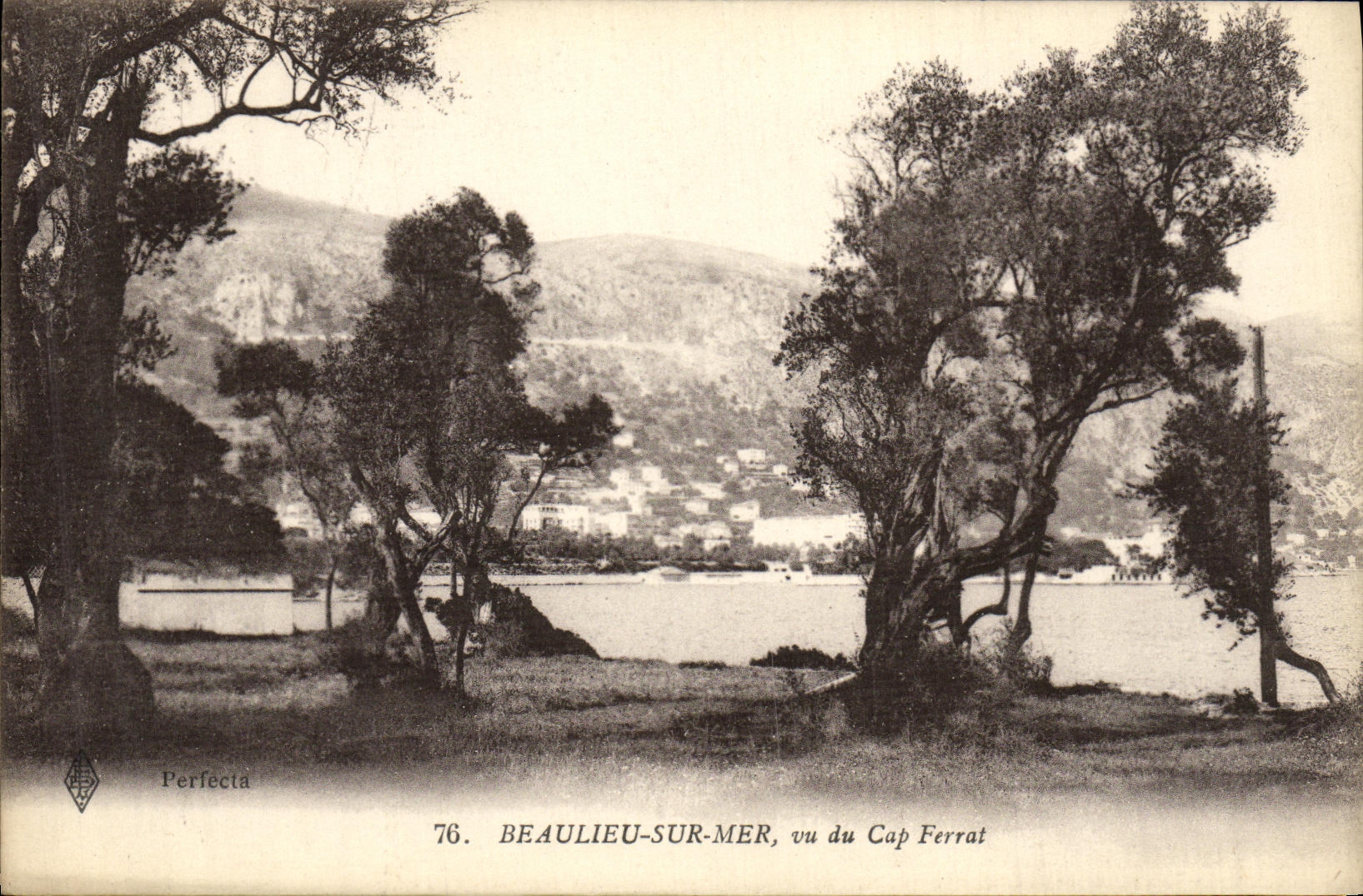 CPA Beaulieu Sur Mer vu du Cap Ferret