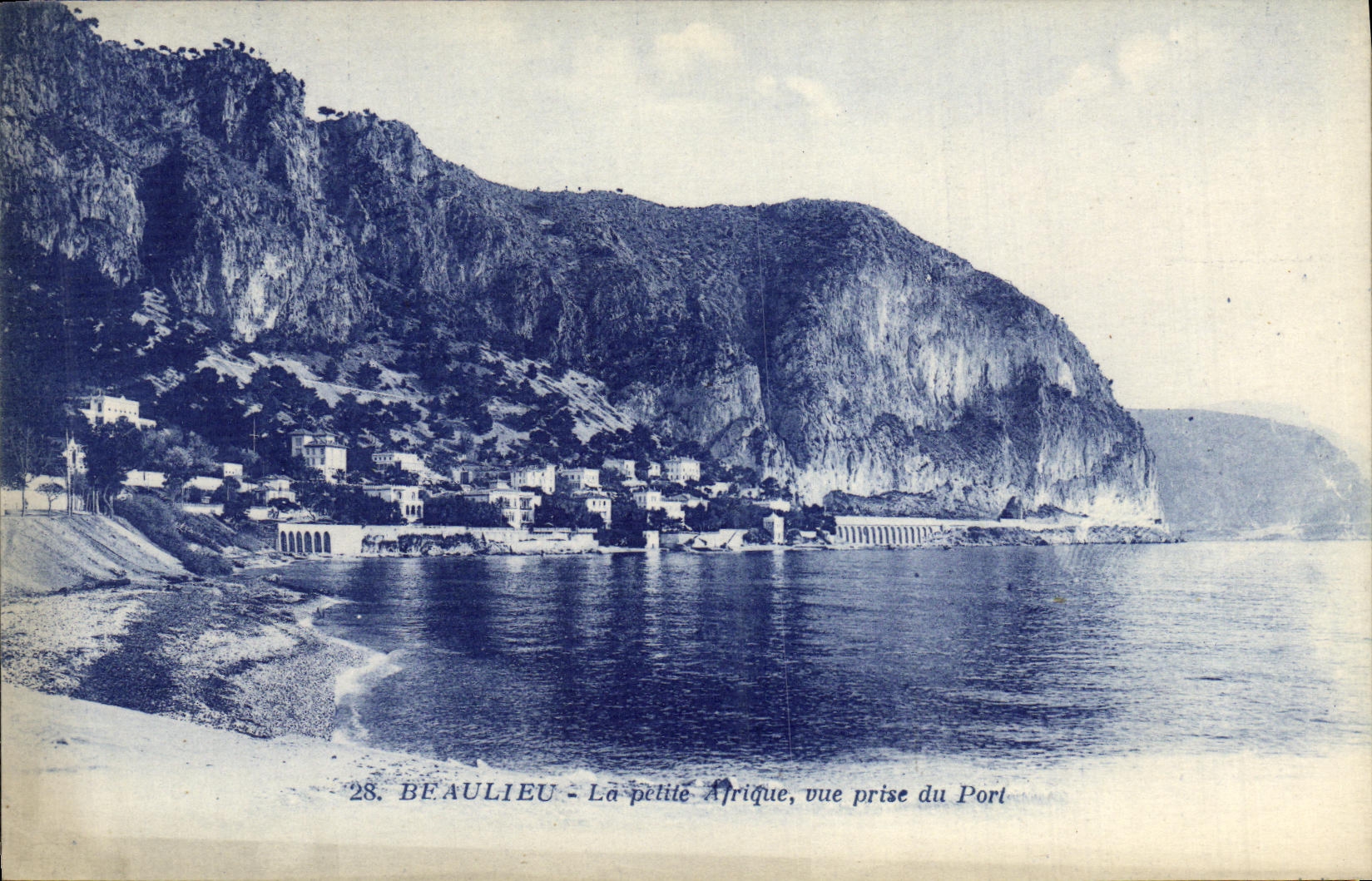 CPA Beaulieu Sur Mer La Pelite Afrique vue Prise du port