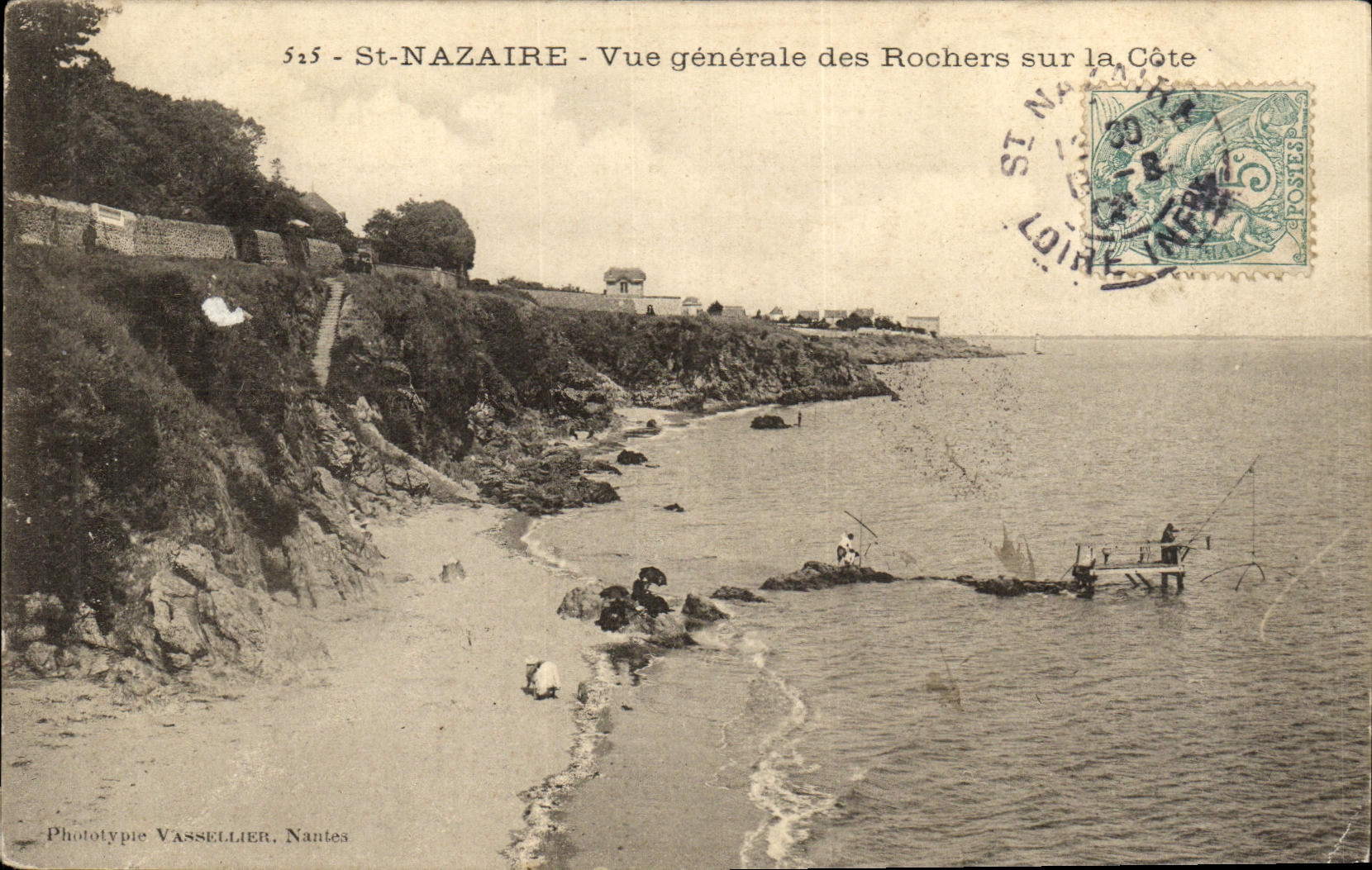 VINTAGE POSTCARD St Nazaire View of the rocks on the dimension Sinner